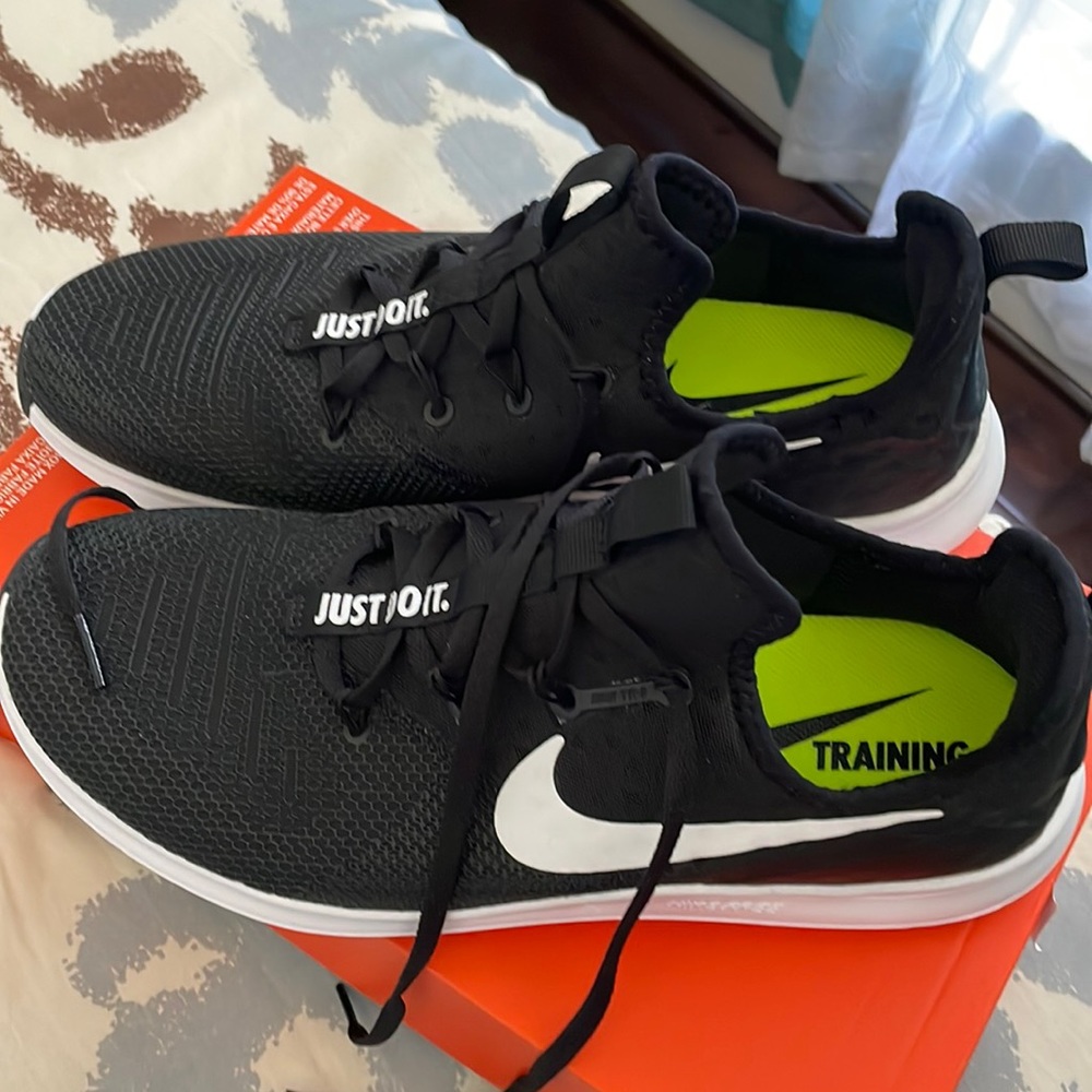 Nike Free TR 8- womens size 10
